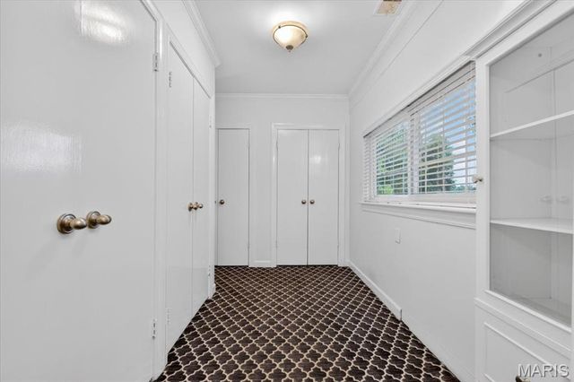 23 Rio Vista Drive, Ladue, MO 63124