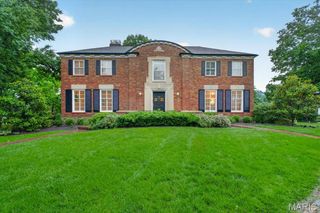 23 Rio Vista Drive, Ladue, MO 63124
