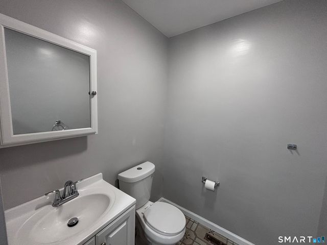 409 Oak Avenue, Torrington, CT 06790