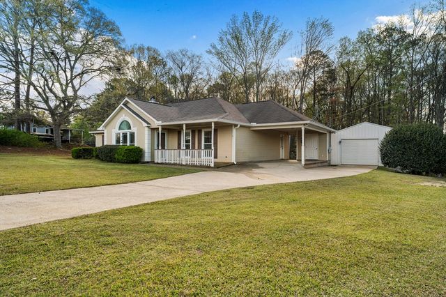 303 Waterford Drive, Cataula, GA 31804