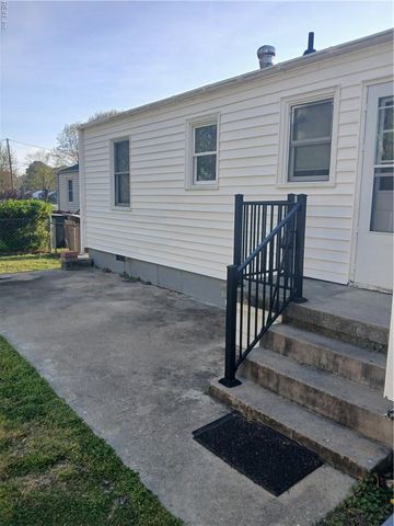 47 Wellington DR, Hampton, VA 23666