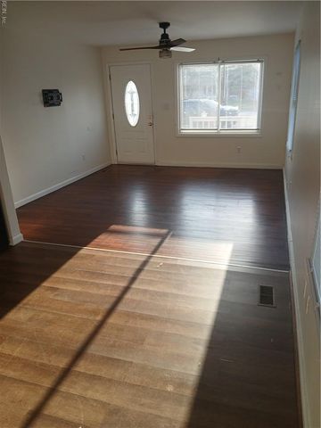 47 Wellington DR, Hampton, VA 23666