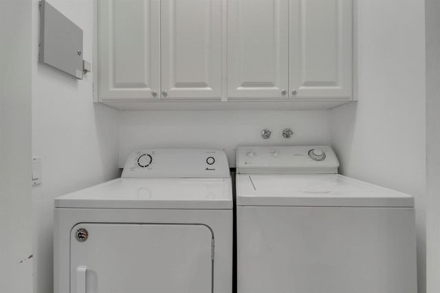 73 Laurel Oaks Circle, Jupiter, FL 33469