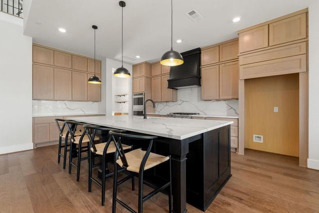 1222 Crown Forest Drive, Missouri City, TX 77459