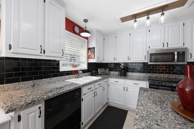 80 Indian Harbor, Trinity, TX 75862