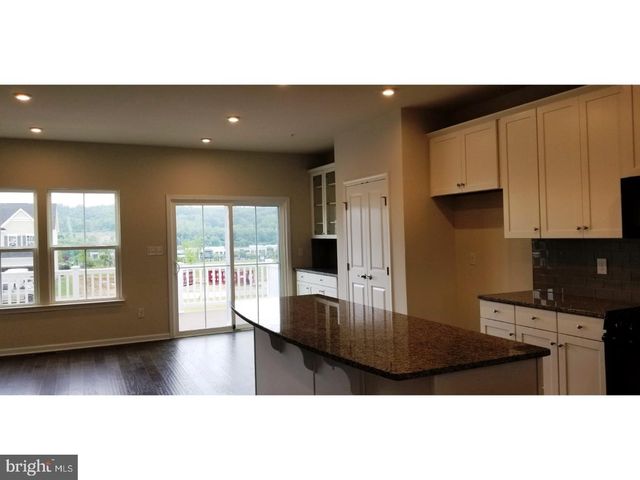 510 SAPPHIRE DR, Malvern, PA 19355
