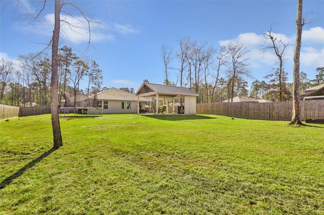 811 Republic Road, New Caney, TX 77357