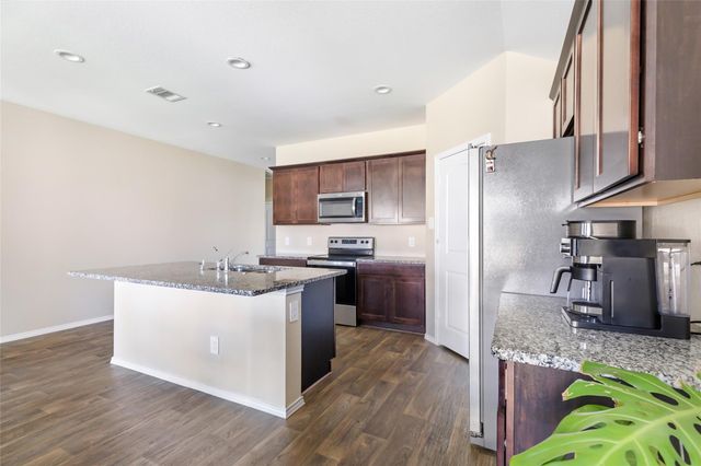 811 Republic Road, New Caney, TX 77357