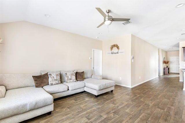 811 Republic Road, New Caney, TX 77357