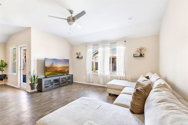 811 Republic Road, New Caney, TX 77357