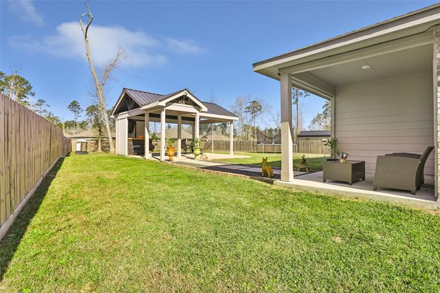 811 Republic Road, New Caney, TX 77357