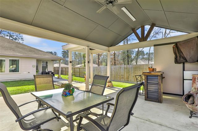 811 Republic Road, New Caney, TX 77357