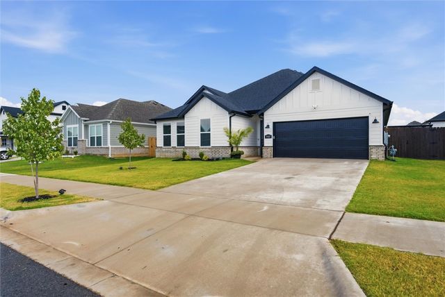 5905 Chiefs Avenue, Bentonville, AR 72713