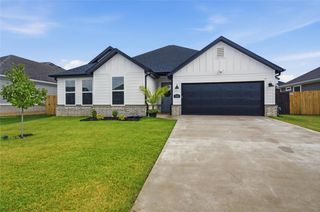 5905 Chiefs Avenue, Bentonville, AR 72713