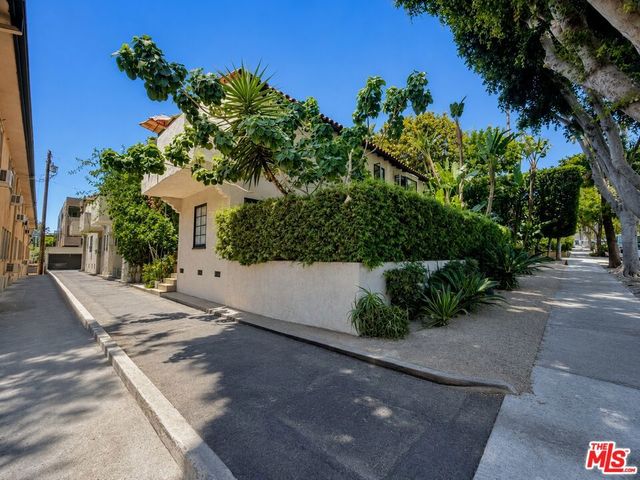 1263 Havenhurst Drive, West Hollywood, CA 90046