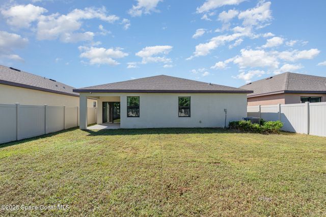 943 Remington Green Drive SE, Palm Bay, FL 32909