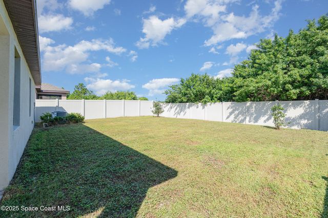 943 Remington Green Drive SE, Palm Bay, FL 32909