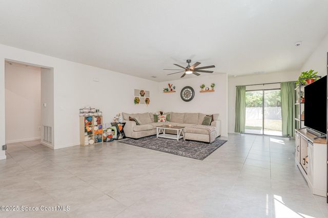 943 Remington Green Drive SE, Palm Bay, FL 32909