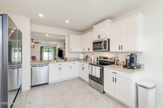 943 Remington Green Drive SE, Palm Bay, FL 32909