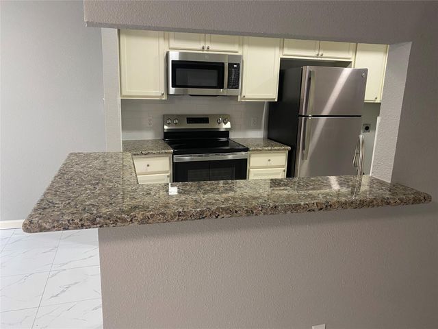 6633 W Airport Boulevard 1304, Houston, TX 77035