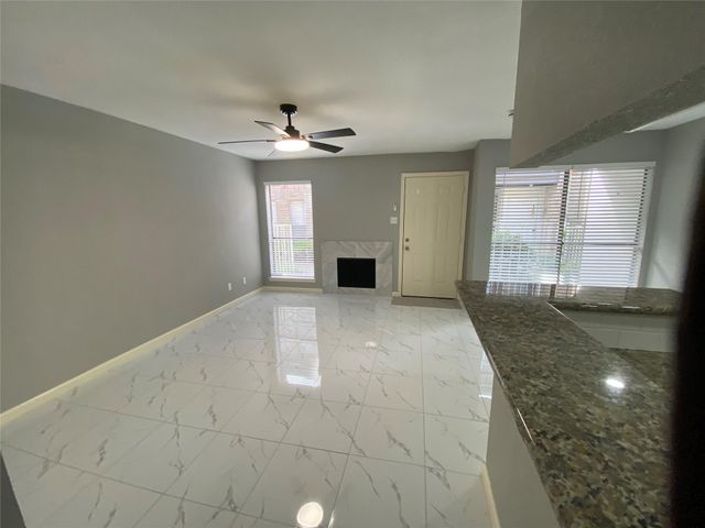 6633 W Airport Boulevard 1304, Houston, TX 77035