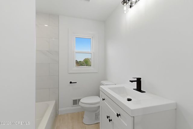 1043 Bell Street, Toms River, NJ 08753
