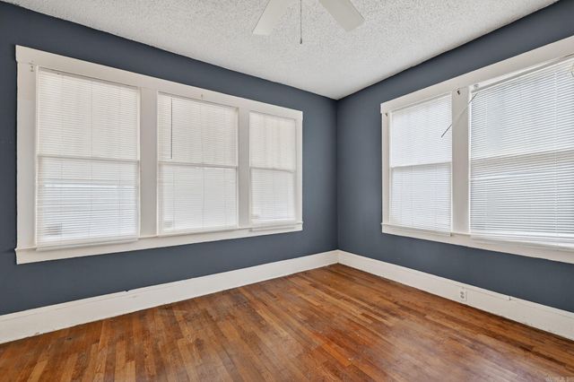 511 E Banks Street, England, AR 72046