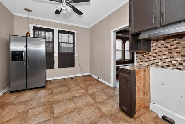 511 E Banks Street, England, AR 72046