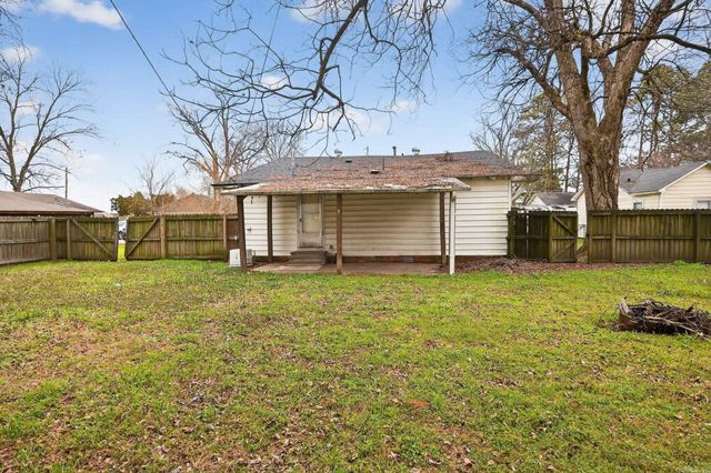 511 E Banks Street, England, AR 72046