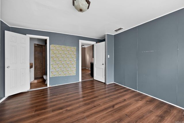 511 E Banks Street, England, AR 72046