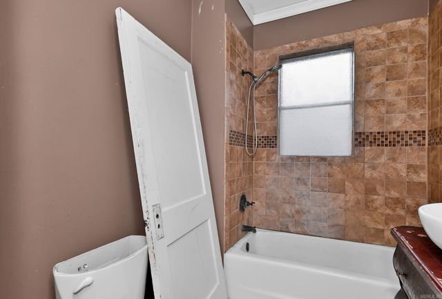 511 E Banks Street, England, AR 72046