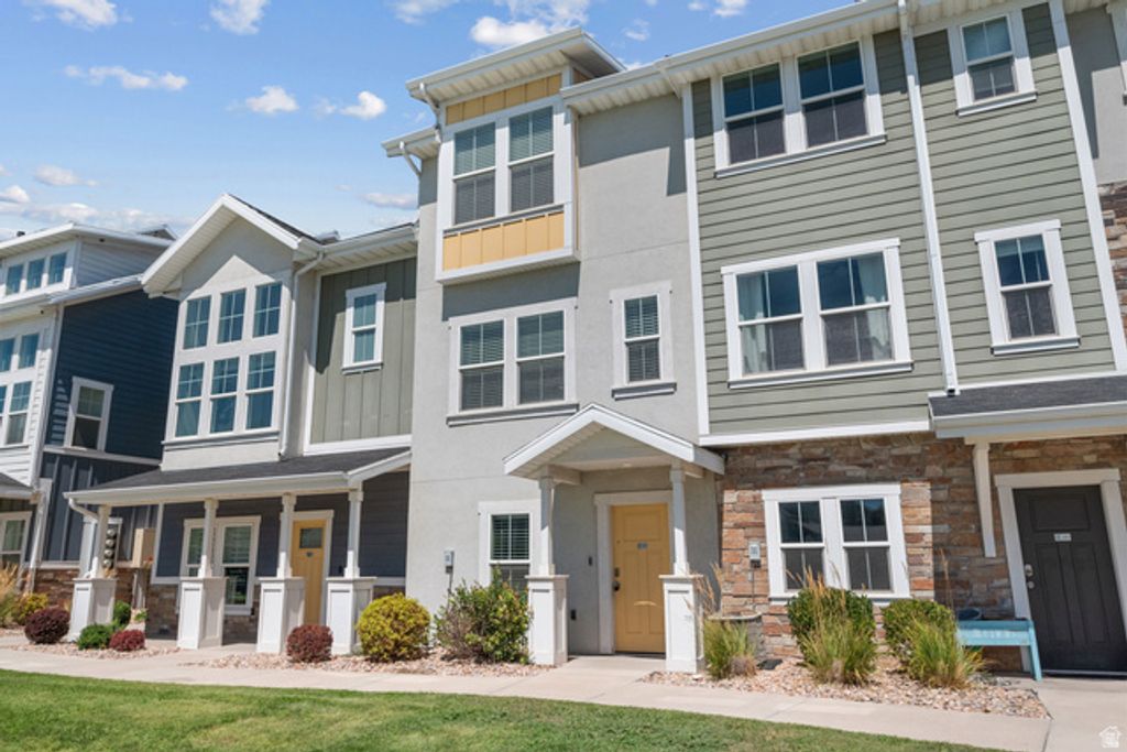686 E 330 N, Vineyard, UT 84059 — exterior
