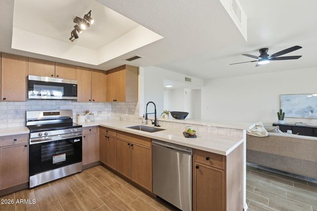 9453 W MCRAE Way, Peoria, AZ 85382