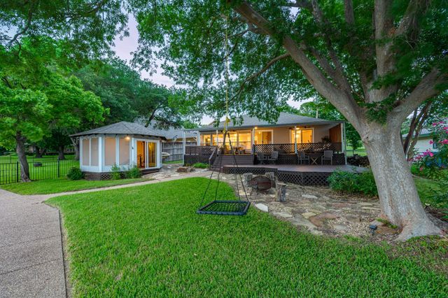 431 Jib Drive, Gun Barrel City, TX 75156