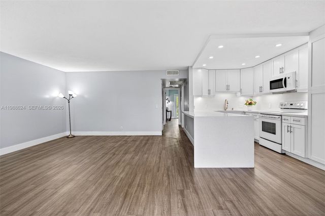 1301 SW 134th Way 313B, Pembroke Pines, FL 33027