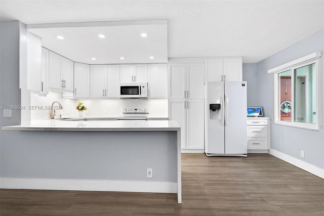 1301 SW 134th Way 313B, Pembroke Pines, FL 33027