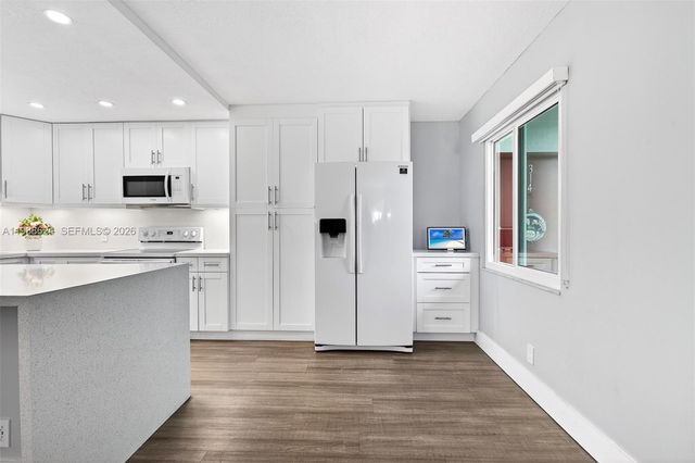 1301 SW 134th Way 313B, Pembroke Pines, FL 33027