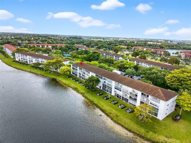 1301 SW 134th Way 313B, Pembroke Pines, FL 33027
