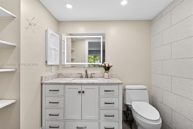 1301 SW 134th Way 313B, Pembroke Pines, FL 33027