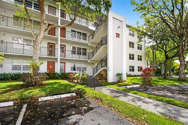 1301 SW 134th Way 313B, Pembroke Pines, FL 33027