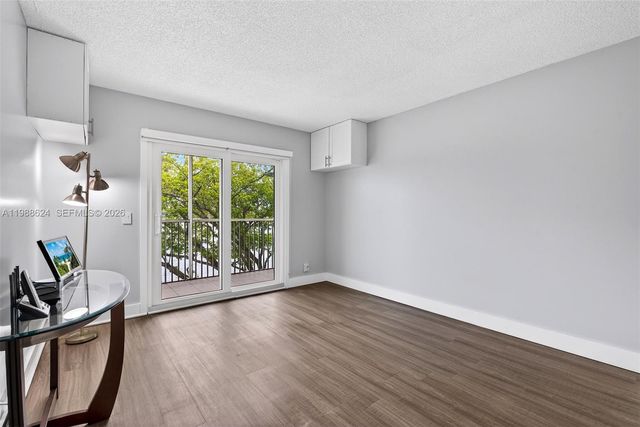 1301 SW 134th Way 313B, Pembroke Pines, FL 33027