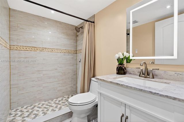 1301 SW 134th Way 313B, Pembroke Pines, FL 33027