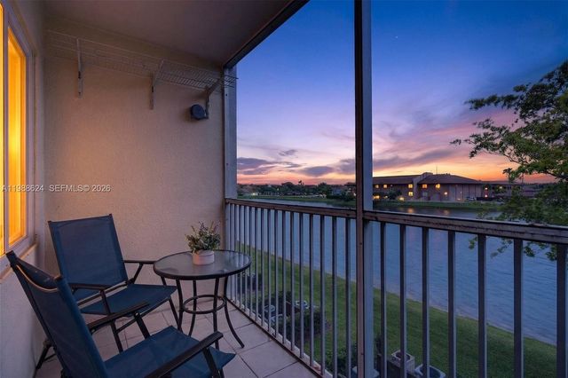 1301 SW 134th Way 313B, Pembroke Pines, FL 33027