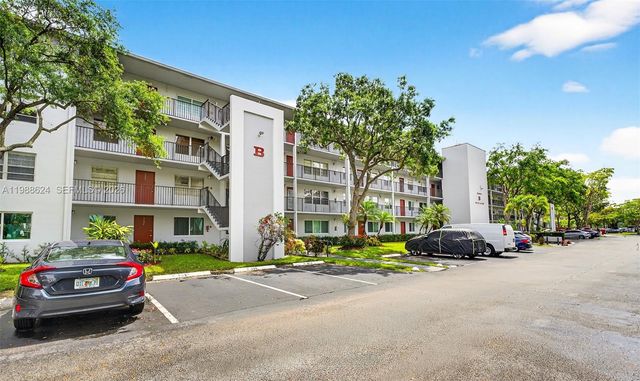1301 SW 134th Way 313B, Pembroke Pines, FL 33027