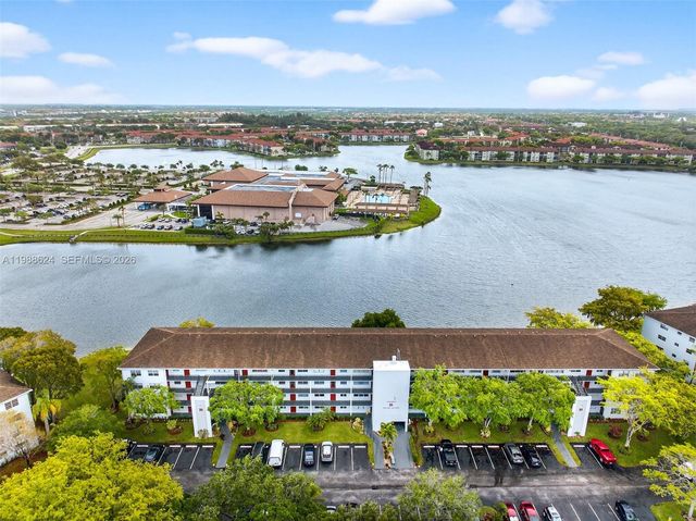 1301 SW 134th Way 313B, Pembroke Pines, FL 33027