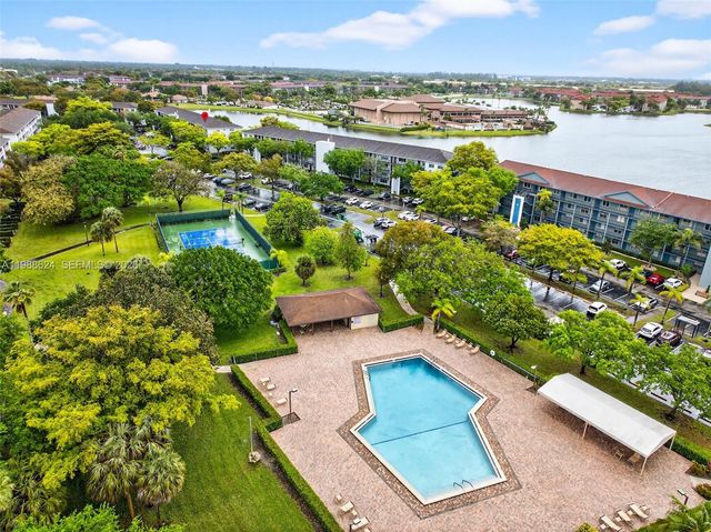 1301 SW 134th Way 313B, Pembroke Pines, FL 33027