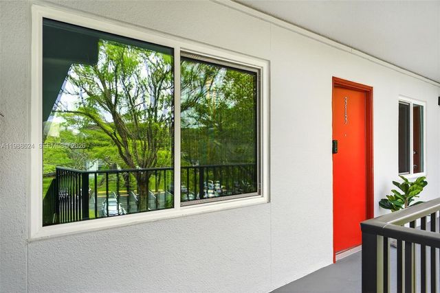 1301 SW 134th Way 313B, Pembroke Pines, FL 33027