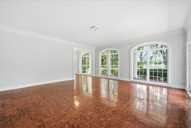 15612 HOWELL PARK LANE, Tampa, FL 33625