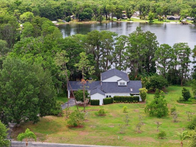 15612 HOWELL PARK LANE, Tampa, FL 33625