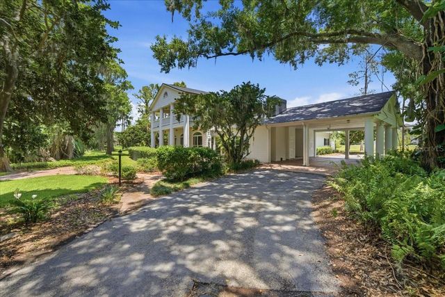 15612 HOWELL PARK LANE, Tampa, FL 33625